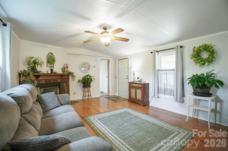 4021 26th Street Ct, Hickory, NC 28601