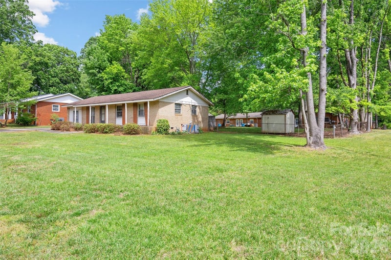 308 Club View Ln, Matthews, NC 28105