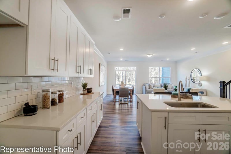4364 Black Ct, Harrisburg, NC 28075