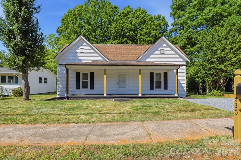 630 Davis Ave, Newton, NC 28658