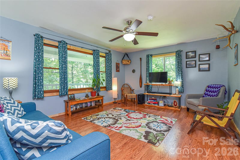 10 Gentry Branch Rd, Weaverville, NC 28787