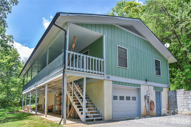 10 Gentry Branch Rd, Weaverville, NC 28787