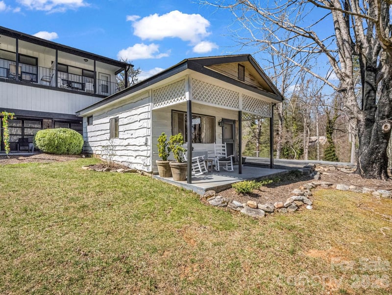 140 Old Mill Rd #214, Flat Rock, NC 28731