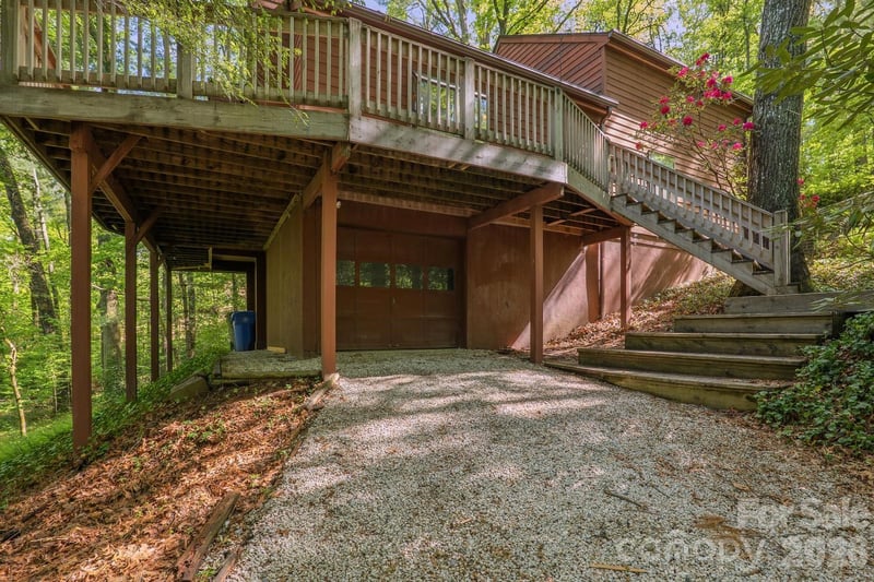 98 Skyline Dr, Hendersonville, NC 28791