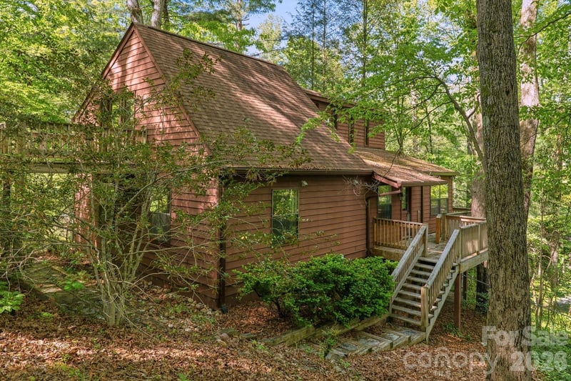 98 Skyline Dr, Hendersonville, NC 28791