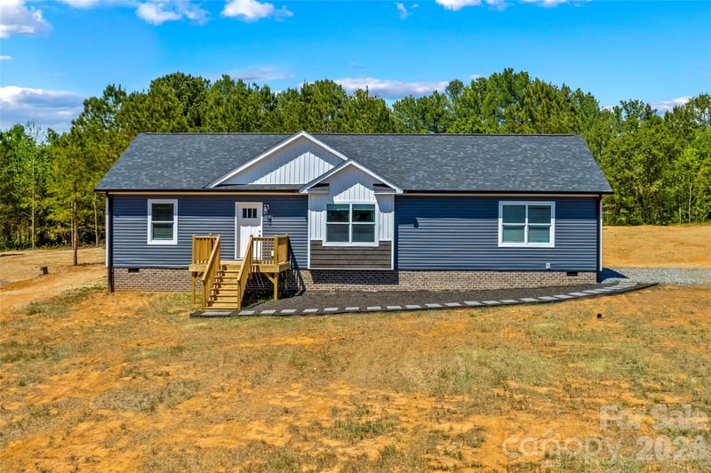 6028 Bridges St, Catawba, NC 28609