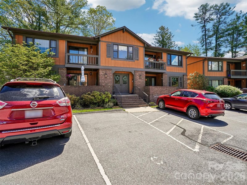 1737 Haywood Manor Rd #B, Hendersonville, NC 28791