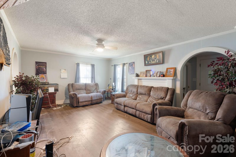 136 Broadway St, Forest City, NC 28043