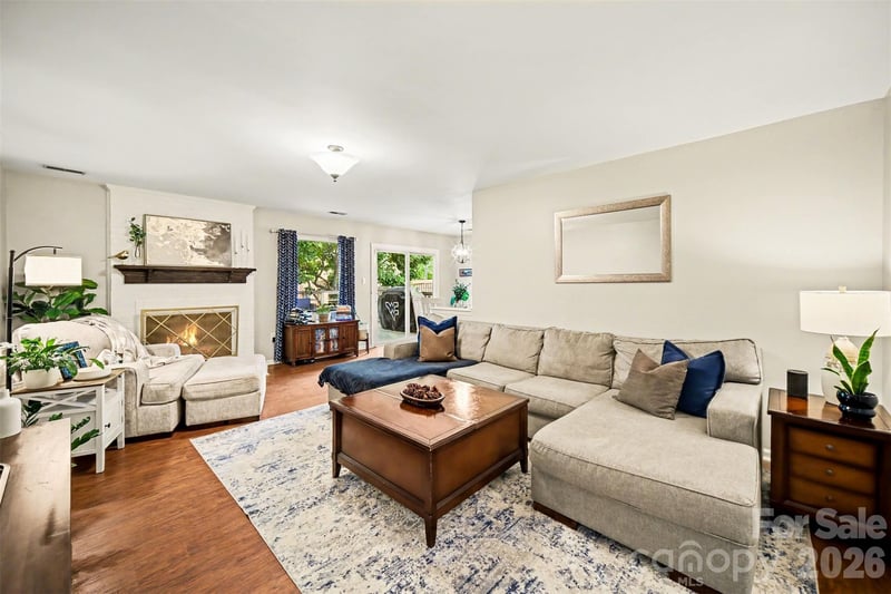 2706 Lytham Dr, Charlotte, NC 28210