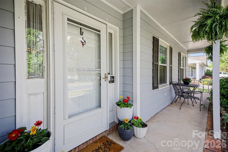 2706 Lytham Dr, Charlotte, NC 28210