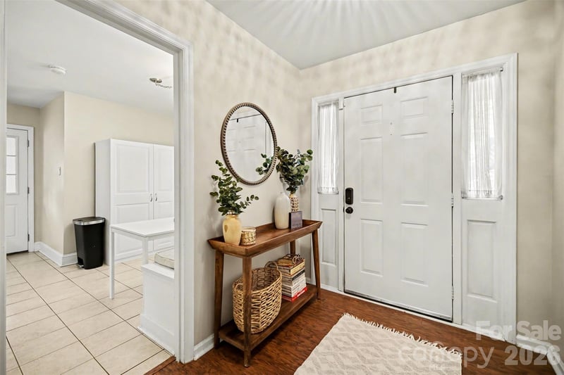 2706 Lytham Dr, Charlotte, NC 28210