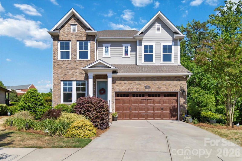 1124 Greenbridge Dr, Matthews, NC 28105