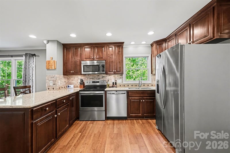 143 Walnut Hollow Ln, Mooresville, NC 28115