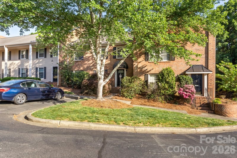 6748 Constitution Ln, Charlotte, NC 28210