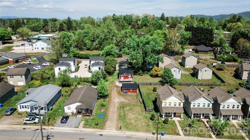 60 Shiloh Rd, Asheville, NC 28803