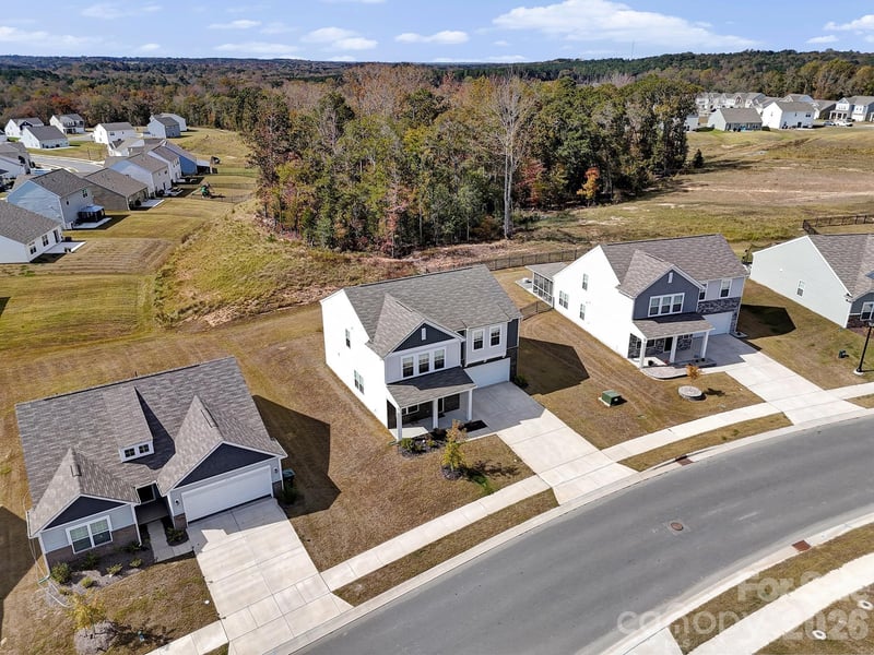 657 Mile Creek Rd, Edgemoor, SC 29712