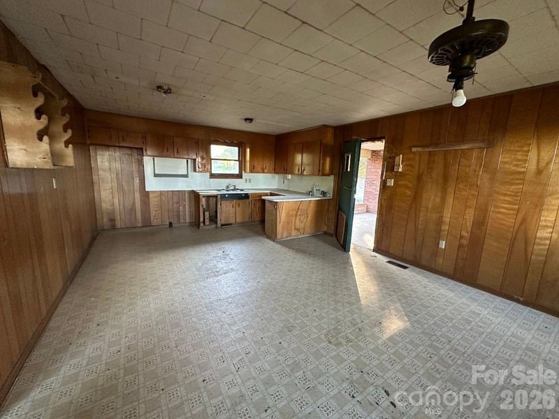 280 Mcduffie Ct, Taylorsville, NC 28681