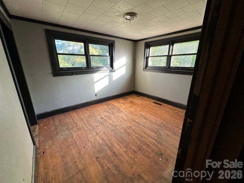 280 Mcduffie Ct, Taylorsville, NC 28681