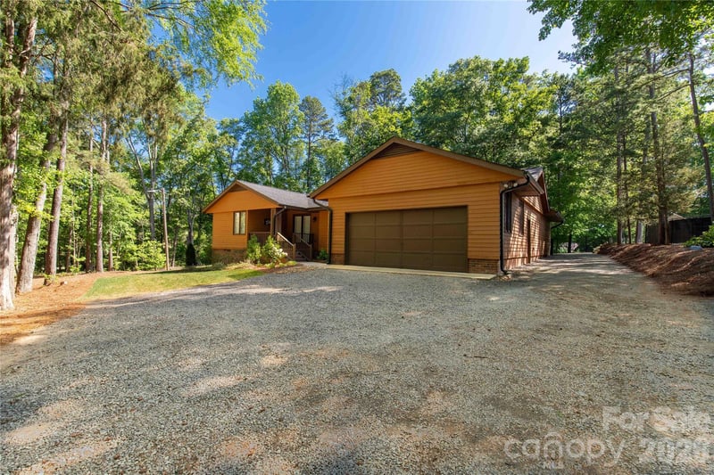 328 Dana Dr, Catawba, SC 29704