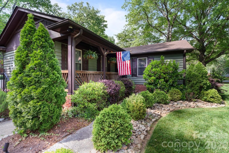 6129 Old Meadow Rd, Mint Hill, NC 28227