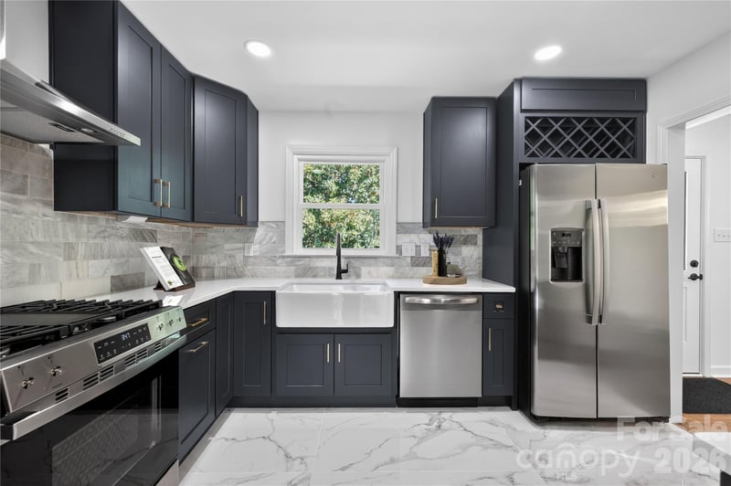 5938 Sharon Rd, Charlotte, NC 28210
