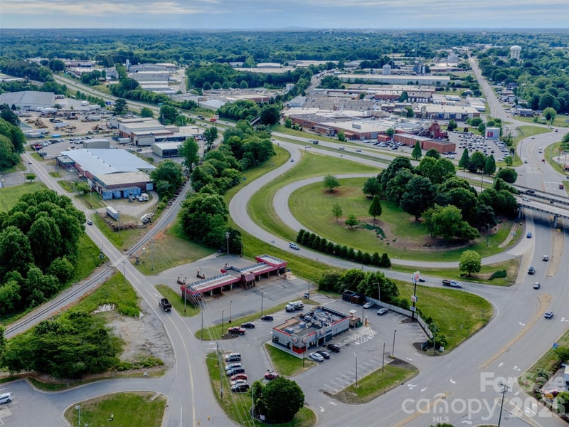2585 Northside Dr, Statesville, NC 28625