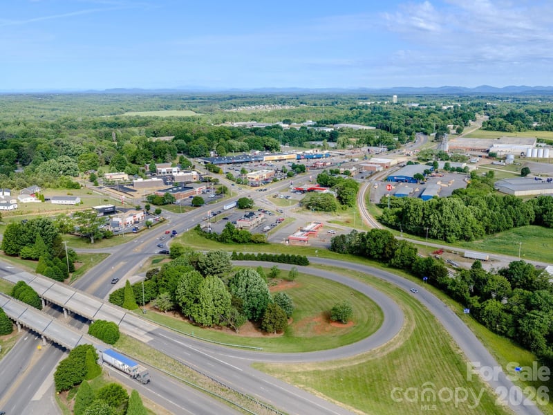 2585 Northside Dr, Statesville, NC 28625