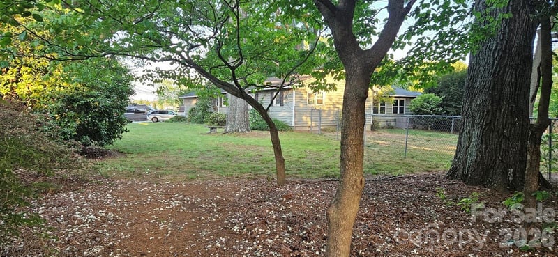 18029 Whispering Oaks Dr, Cornelius, NC 28031