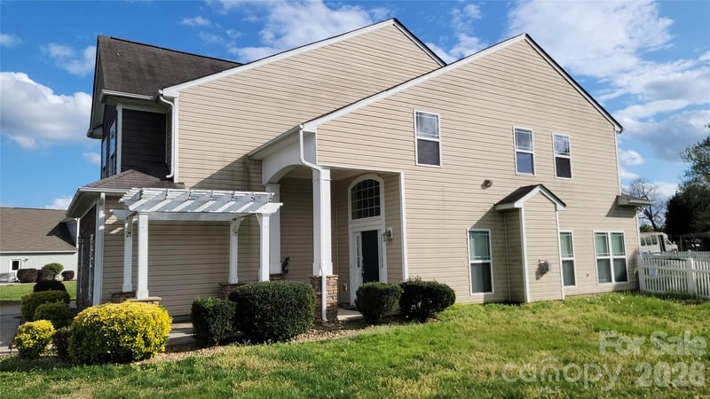 124 Settlers Grove Ln, Salisbury, NC 28146