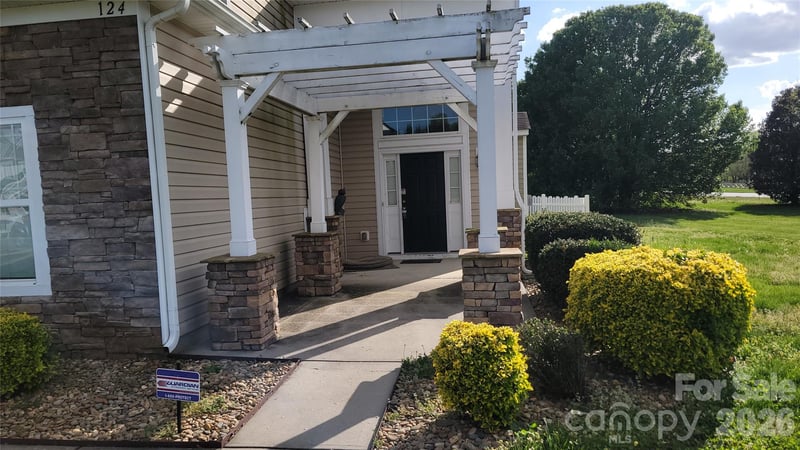124 Settlers Grove Ln, Salisbury, NC 28146