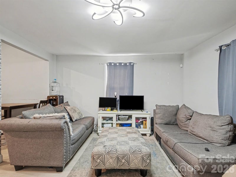 92 Saint Charles Ave, Concord, NC 28025