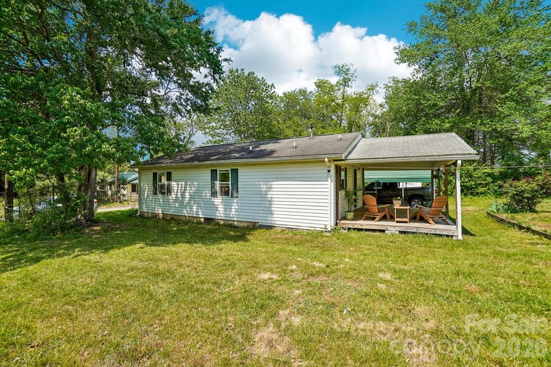 235 Gull Ave #431, East Flat Rock, NC 28726