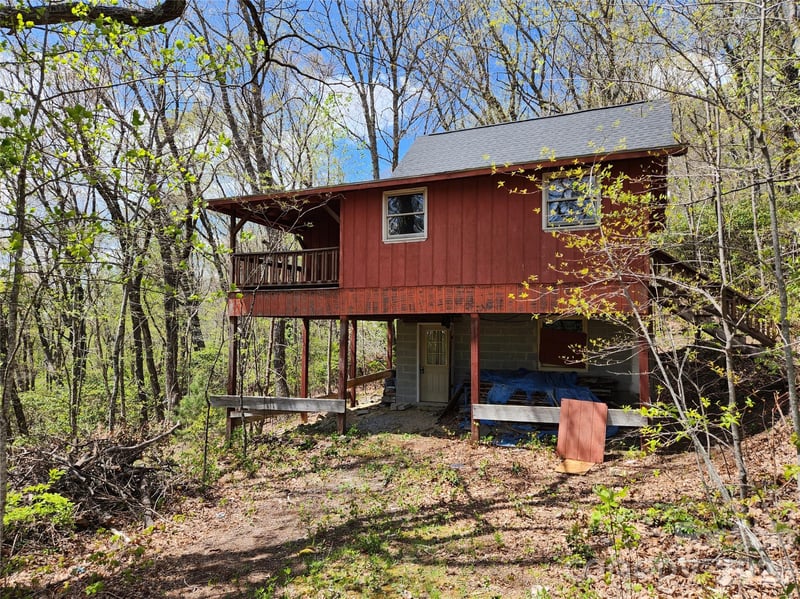 929 Pine Ridge Rd, Hendersonville, NC 28792