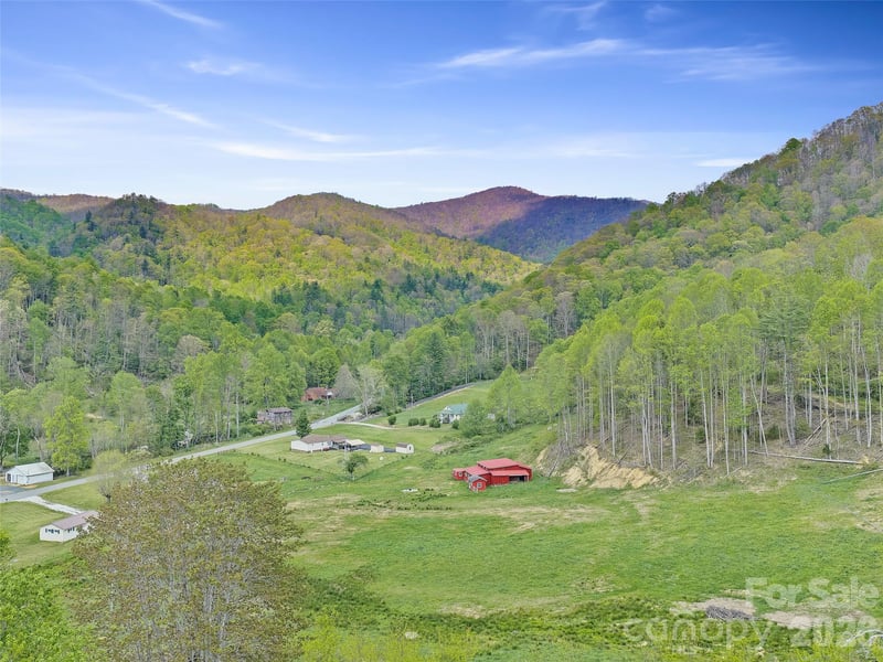 Odoms Chapel Rd, Bakersville, NC 28705
