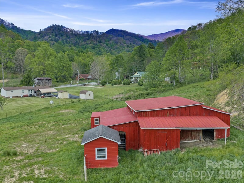Odoms Chapel Rd, Bakersville, NC 28705