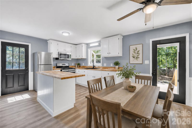 4307 Freeport Dr, Gastonia, NC 28052