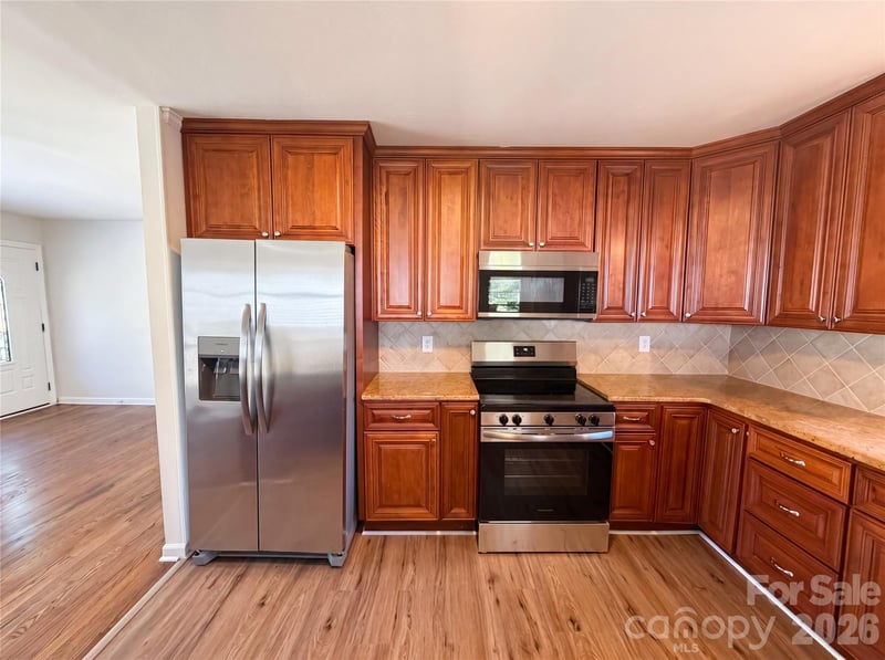2431 Lynn Dr, Gastonia, NC 28054