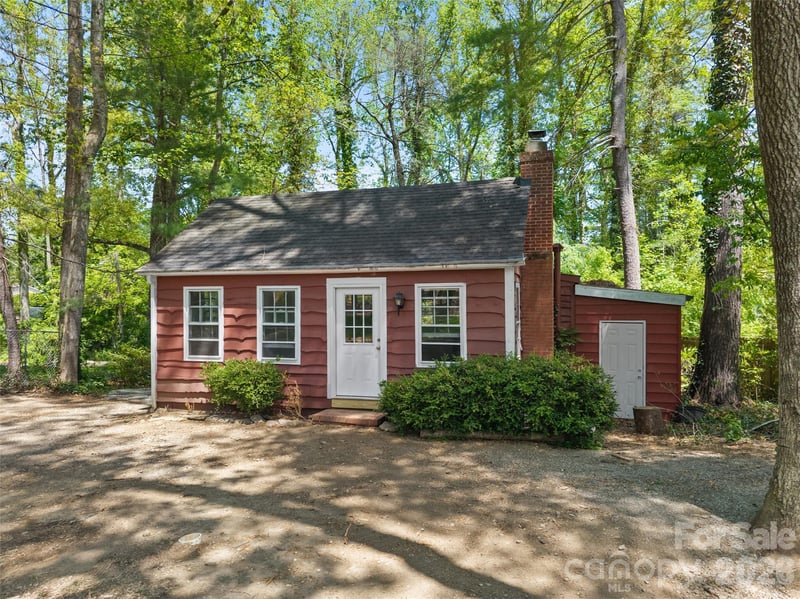 1110 3rd Ave #multiple, Hendersonville, NC 28739