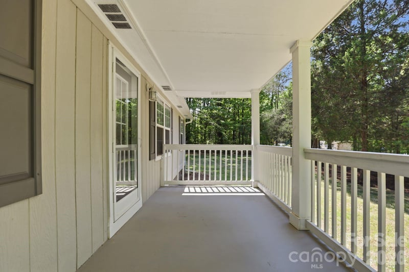 136 Woodridge Ln, Mooresville, NC 28115