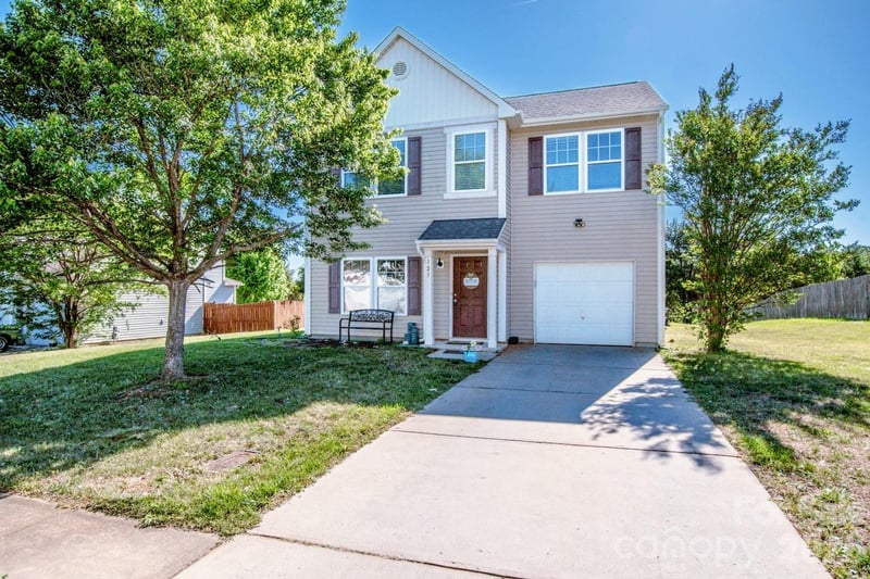 123 Kingsgate Ct, Statesville, NC 28625