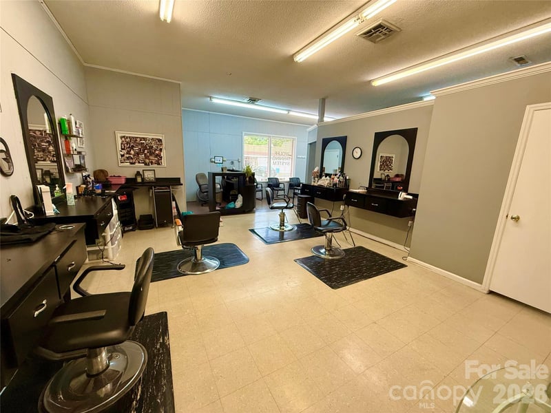 135 Fairway Shopping Center St, Hudson, NC 28638