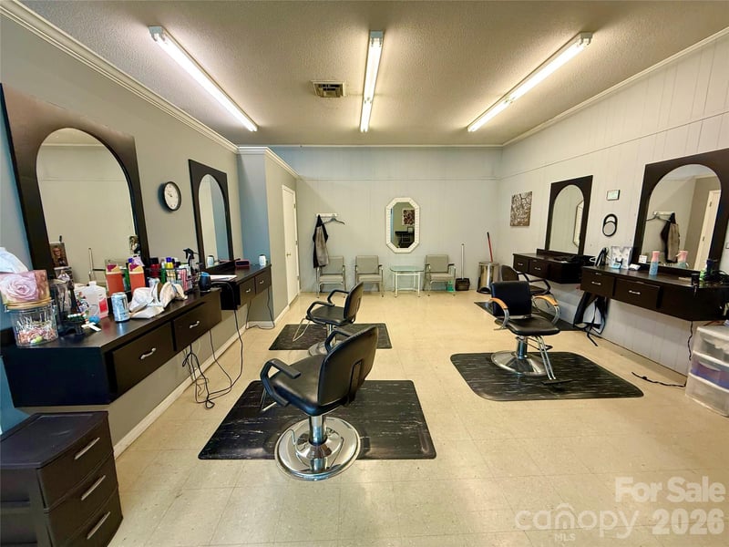 135 Fairway Shopping Center St, Hudson, NC 28638