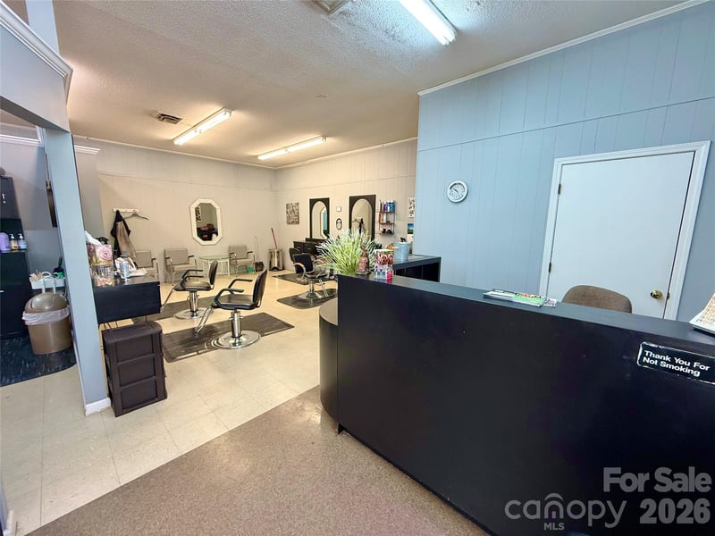 135 Fairway Shopping Center St, Hudson, NC 28638