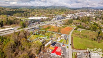 1611 Old Spartanburg Rd, Hendersonville, NC 28792