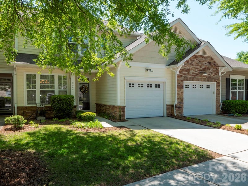 8444 Brookings Dr, Charlotte, NC 28269