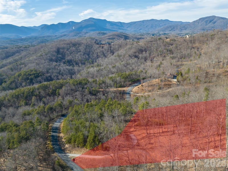 223 Rock Ledge Dr, Lake Lure, NC 28746
