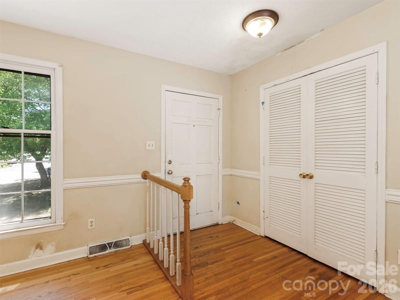 12301 Oakhaven Dr, Charlotte, NC 28273