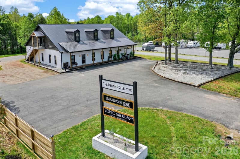 3440 Broad St, Statesville, NC 28625