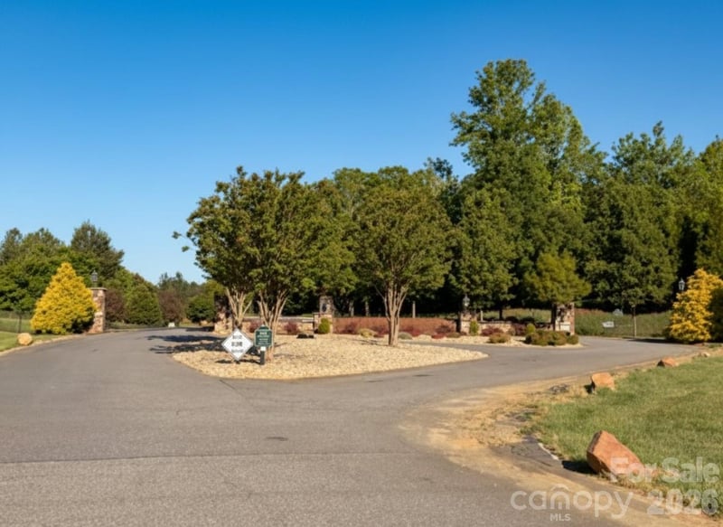 453 Sunset Pointe Dr, Salisbury, NC 28146