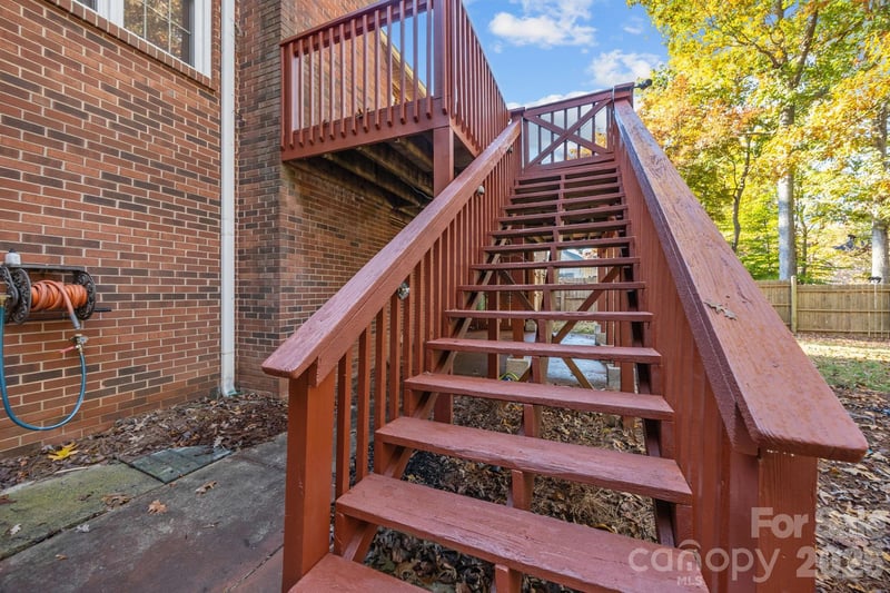 280 Birchridge Dr, Kernersville, NC 27284